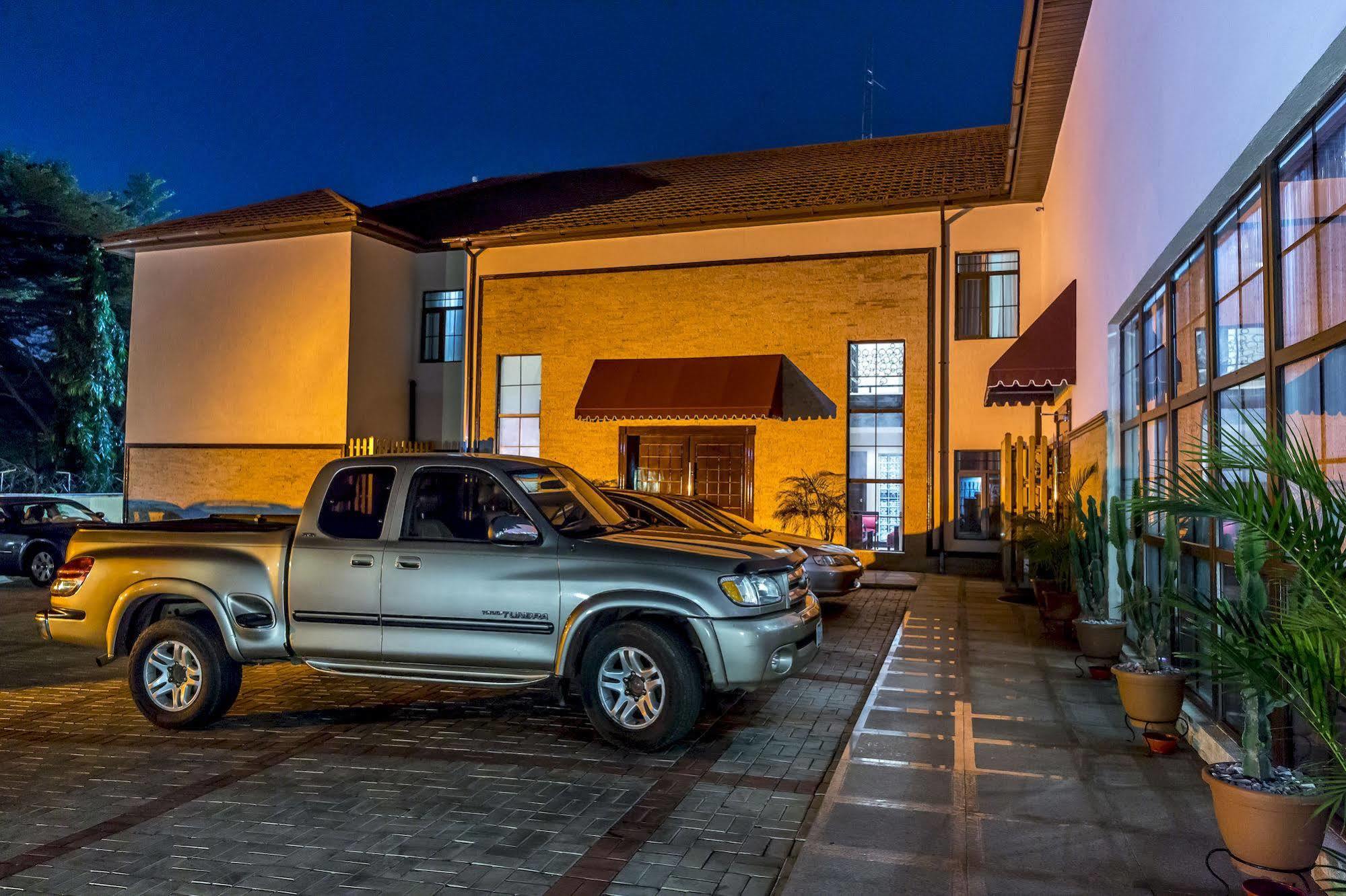 Quo Vadis Hotel Abuja Kültér fotó